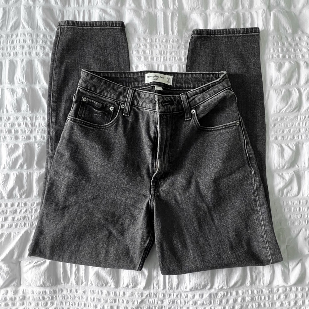 Abercrombie mom jeans